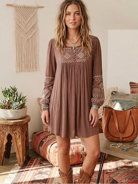 monoreno embroidered dress Leonor Floral Dress